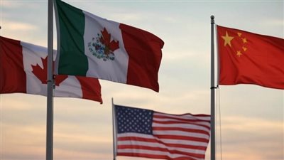 دق طبول الحرب التجارية.. ترامب يفرض رسومًا جمركية باهظة على كندا والمكسيك والصين