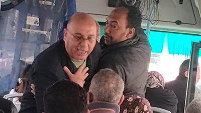 بسبب نصف جنيه.. فحص الفيديو المتداول لمشاجرة كمسري مع ركاب أتوبيس نقل عام بالإسكندرية