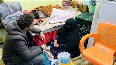 أم بطة.. سيدة مسنة تواجه المرض والفقر لرعاية زوجها المريض في الإسماعيلية