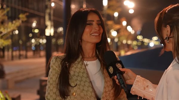 الفنانة زينة