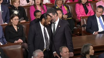 قاطع كلمة ترامب.. طرد النائب عن الحزب الديمقراطي أل جرين من جلسة الكونجرس