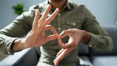 التضامن: تحمل تكلفة توفير مترجمي لغة الإشارة بالجامعات الحكومية لدعم الطلاب ضعاف السمع