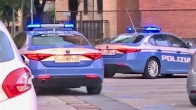 كاميرا خفية وسماعة أذن.. ضبط مصري خلال محاولة غش في امتحان الرخصة بإيطاليا