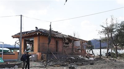 إصابة مواطنين في كوريا الجنوبية بعد إلقاء طائرة عسكرية قنابل بالخطأ على منازل مدنيين 