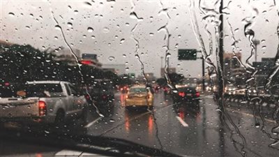 أمطار وأجواء غير مستقرة.. الأرصاد تكشف حالة الطقس المتوقعة اليوم | بث مباشر 