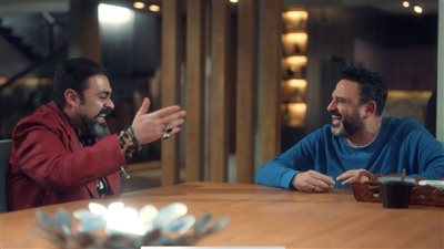 ملخص الحلقة 6 من مسلسل الكابتن.. نجاح أكرم حسني في التخلص من روح عمر شرقي