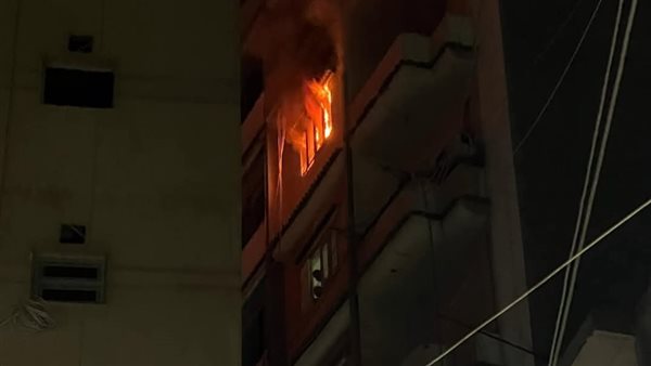 حريق في معرض للأدوات