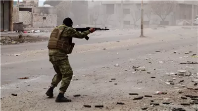 اعتقال رئيس المخابرات السابق وفرض حظر تجوال.. ماذا يحدث في سوريا؟