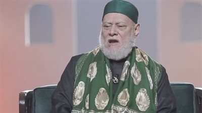 مصادر: الدكتور علي جمعة مفتي الجمهورية الأسبق يُغسّل حفيد نوال الدجوي