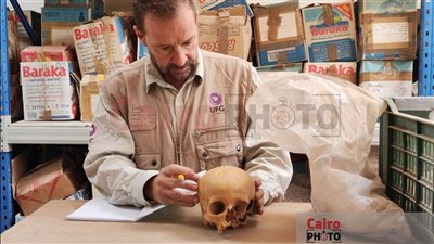 منها جماجم مومياوات.. ننشر المقتنيات الأثرية المُكتشفة خلال موسم حفائر البعثة الإسبانية بالأقصر| صور