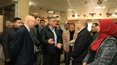 محافظ الجيزة لمسؤولي المركز التكنولوجي بأبو النمرس: يجب إنهاء معاملات المواطنين دون أي تعقيد