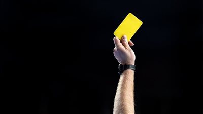 زوجة تطلب الطلاق: جوزي بيديني إنذارات لما بغلط زي الشغل