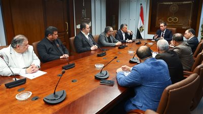 تفاصيل زيارة وفد الأهلي لرئيس الهيئة الوطنية للإعلام