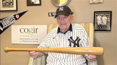 وفاة أقدم لاعب بيسبول أمريكي عن عمر 100 عام