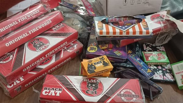 الصواريخ والمفرقعات