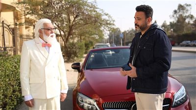 أكرم حسني يبحث عن الخلطة السرية في مسلسل الكابتن