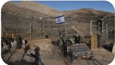 فلسطيني يقتحم قاعدة عسكرية إسرائيلية بسيارة مسروقة من تل أبيب ويدهس جنديا