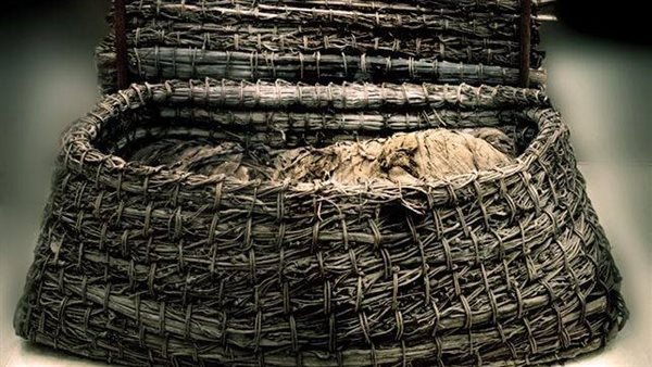  صندوق من الخوص يحوى