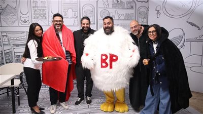 شيكو ضيف شرف مسلسل الكابتن بطولة أكرم حسني