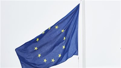 بقيمة 28 مليار دولار.. الاتحاد الأوروبي يفرض رسومًا جمركية على السلع الأمريكية