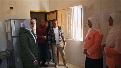 خلال جولة مفاجئة.. نائب محافظ الوادي الجديد تحيل جميع العاملين بإحدى الوحدات الصحية للتحقيق