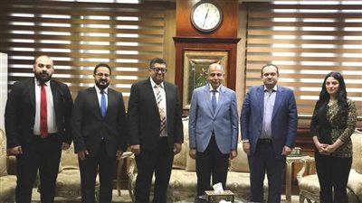 محافظ المنيا يستقبل وفد المكتب الفني للبابا تواضروس الثاني للتهنئة بشهر رمضان المبارك