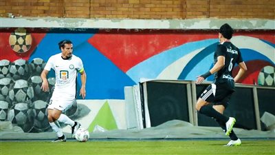 فاركو يفوز على البنك الأهلي بثنائية في اللحظات الأخيرة بالدوري الممتاز 