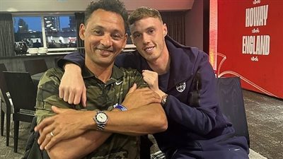 كان سيبقى طوال حياته.. والد كول بالمر يكشف سبب رحيل نجله عن مانشستر سيتي