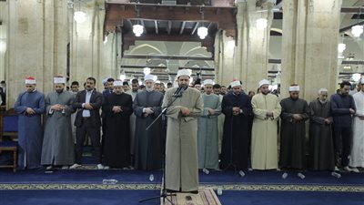 في الليلة 14 من رمضان.. الجامع الأزهر يواصل استقبال رواده من مصر والعالم لأداء صلاتي العشاء والتراويح