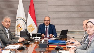 وزير الري يوجه بمتابعة تطهيرات الترع بمحافظات القناة قبل نهاية شهر إبريل