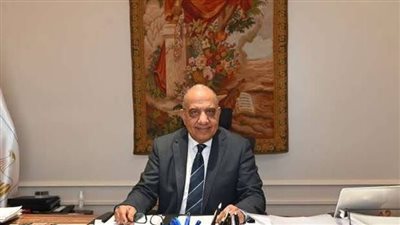 وزير الكهرباء يوجه بصرف منحة عيد الفطر للعاملين خلال الأسبوع الجاري