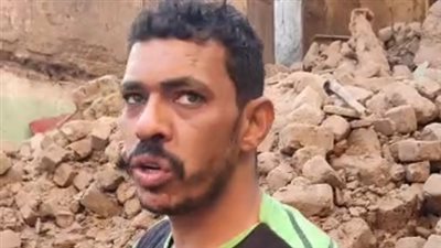  صرخ صرخة واحدة بس.. أحد جيران الشاب المتوفى في انهار عقار قديم بسوهاج يروي التفاصيل| بث مباشر