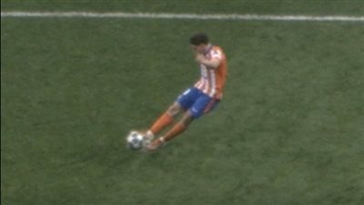 يوفيا يوضح سبب إلغاء هدف جوليان ألفاريز في الديربي