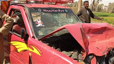 إصابة 5 أشخاص إثر حادث تصادم سيارتي نقل بأسوان