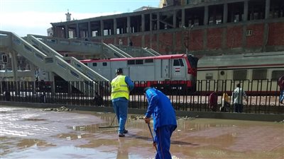 السكة الحديد ترفع حالة الطوارئ القصوى وتخفض سرعات القطارات بسبب موجة الطقس السيئ