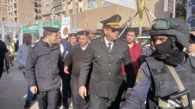 بتوافد الآلاف.. مدير أمن الفيوم يشارك في تأمين أكبر مائدة إفطار بالمحافظة