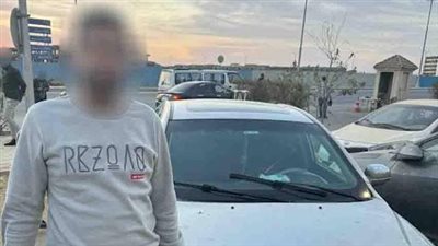 بسبب تحرير مخالفة مرورية ضده.. القبض على قائد سيارة تعدى على رجل مرور بسور مجرى العيون