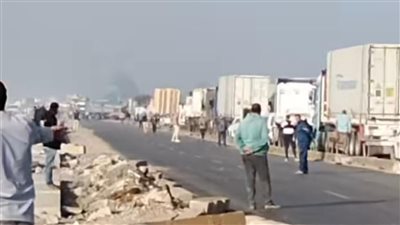 انقلاب سيارة نقل محملة بالبنجر على الطريق الإقليمي بالمنوفية