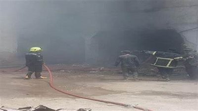 5 قرارات لجهات التحقيق في حريق مخزن أخشاب بميامي في الإسكندرية