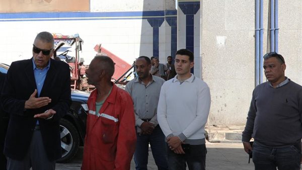 محافظ أسوان