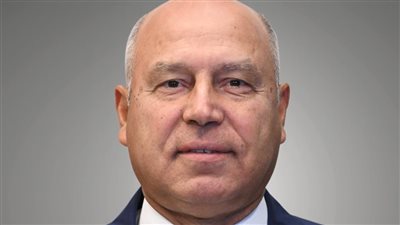 وزير الصناعة يعلن عن طرح 332 مصنعًا صغيرًا كامل التجهيزات في 10 محافظات