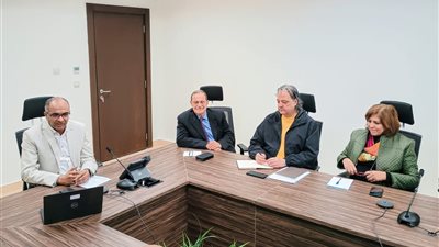 نائب وزير الإسكان يناقش مع ممثلي البنك الدولي سبل التعاون بالمشروعات المستقبلية