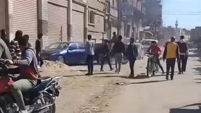 القصة الكاملة لتحطيم سيارة ملاكي على يد قائد جرار زراعي بالدقهلية