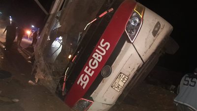 إصابة 17 شخصا إثر انقلاب أتوبيس على الطريق الإقليمي