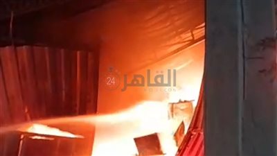 خسائر بالآلاف.. اندلاع حريق هائل داخل مخزن للأجهزة الكهربائية في المنيا| صور
