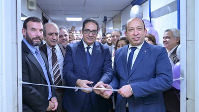 رئيس جامعة القاهرة يفتتح تجديدات وحدة مناظير الجهاز الهضمي والكبد بقصر العيني بتكلفة 34 مليون جنيه| صور 