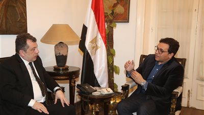 وزير الثقافة يلتقي السفير الأرميني لبحث سبل تعزيز التعاون الثقافي بين البلدين