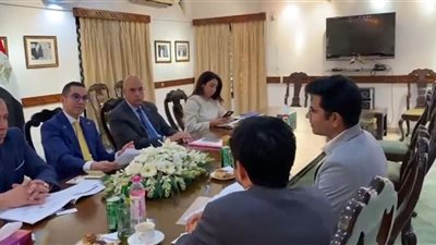 وزير الاستثمار يبحث مقترح شركة Sterlite Power لإنشاء شبكة كهرباء خاصة للهيدروجين الأخضر بـ6 مليارات دولار