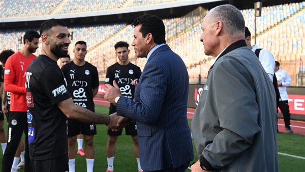 وزير الشباب والرياضة