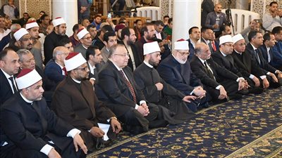 وزير الأوقاف يشهد احتفال الوزارة بذكرى فتح مكة بمسجد السيدة زينب 